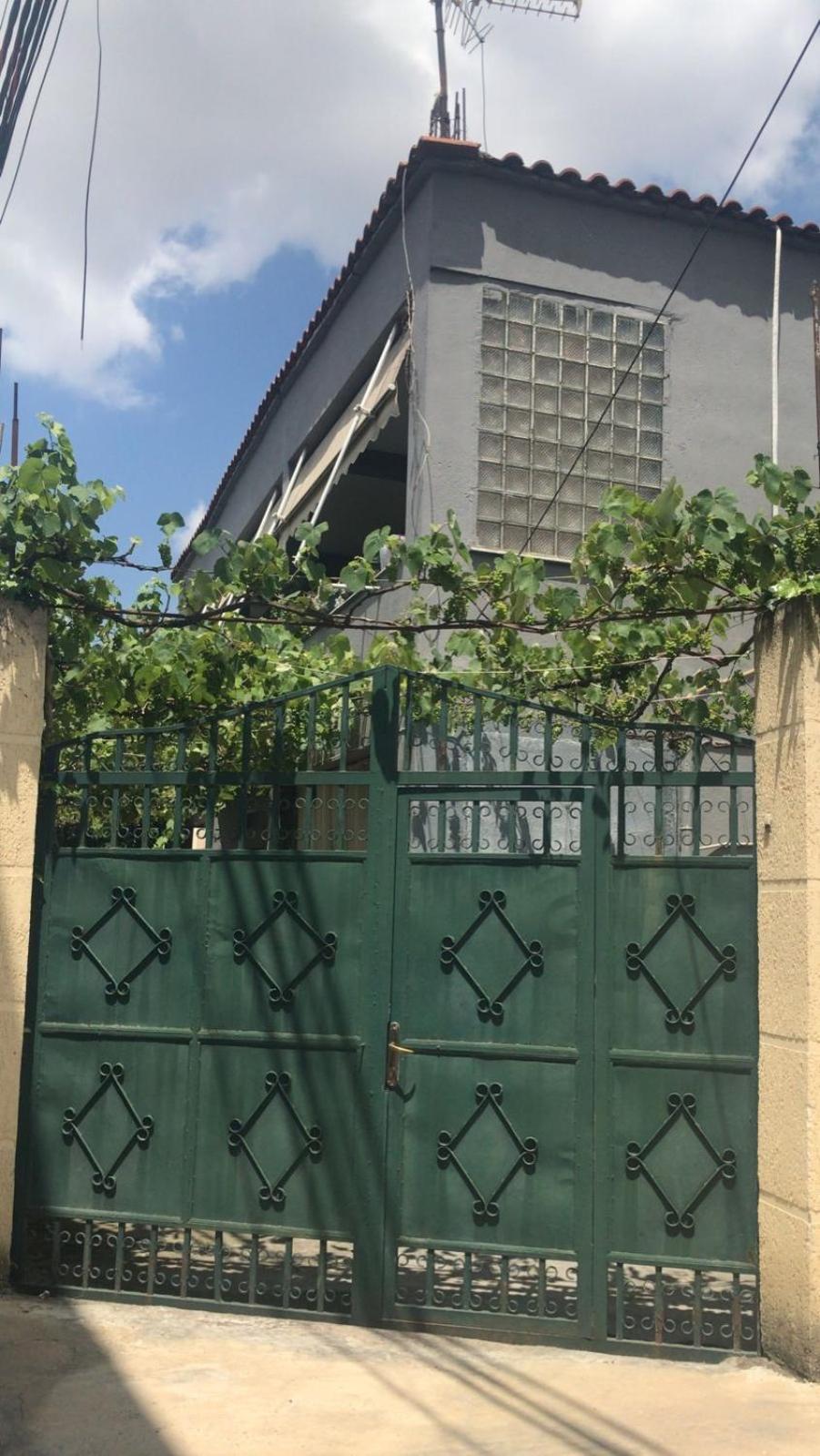 Green Door House Тирана Екстер'єр фото