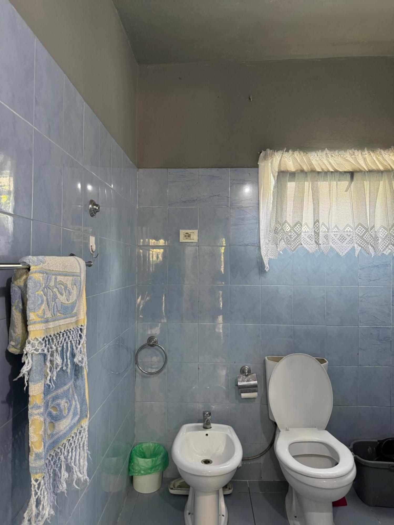 Green Door House Тирана Екстер'єр фото